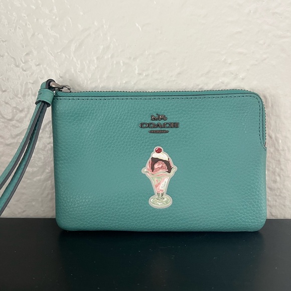 Coach Corner Zip Leather Wristlet Wallet Ice Cream Motif - Picture 3 of 9